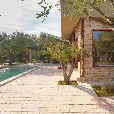 Romance Country house *